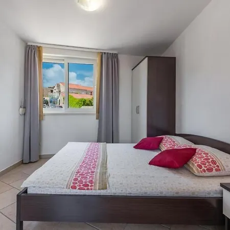Maria Ii Apartment *